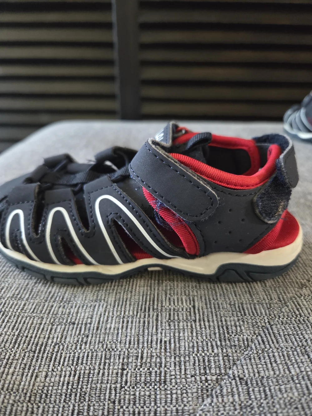 NAUTICA Toddler Boys Black Red Velcro Close Sandals Size 9 Close-Toe